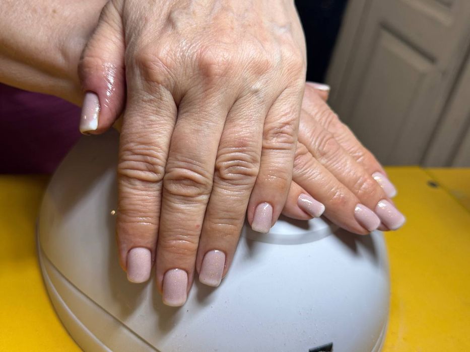 Маникюр гель лак