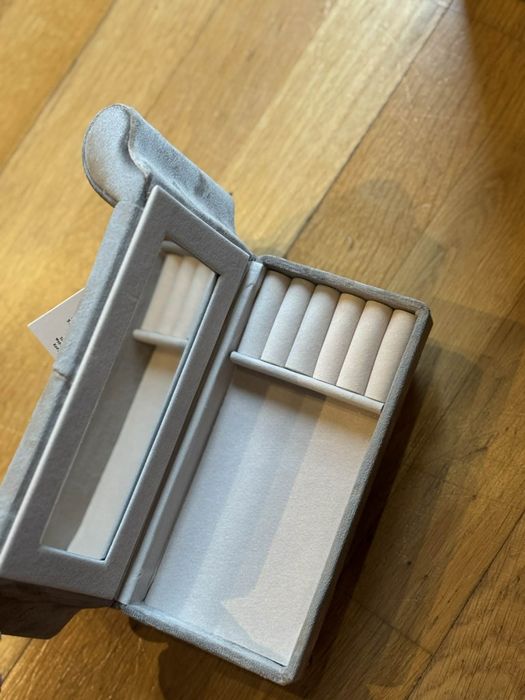 Elegancka szkatułka otwierany kuferek sofa szara-
