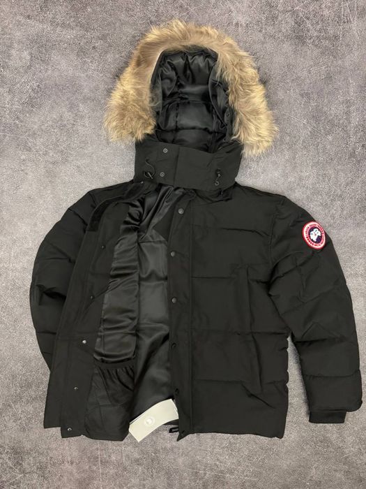 Canada Goose Puffer Jacket Black Red  Logo