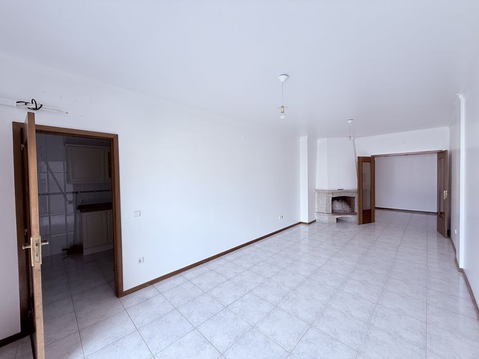 T2 com Garagem em São Victor – Conforto, Funcionalidade e Excelente Localização em Braga
