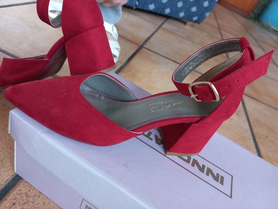 Sapatos vermelhos