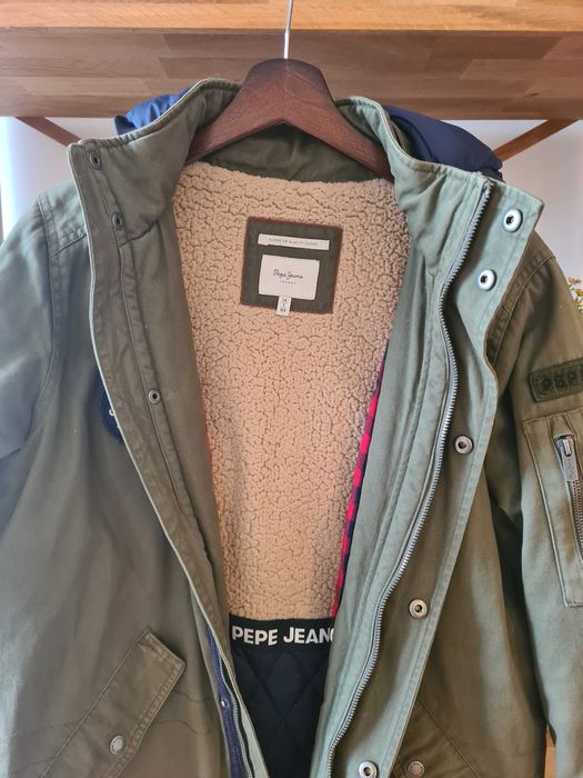 Casaco em bom estado.