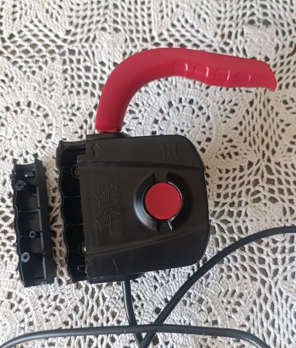 Włącznik/wyłącznik do kosiarki elektrycznej