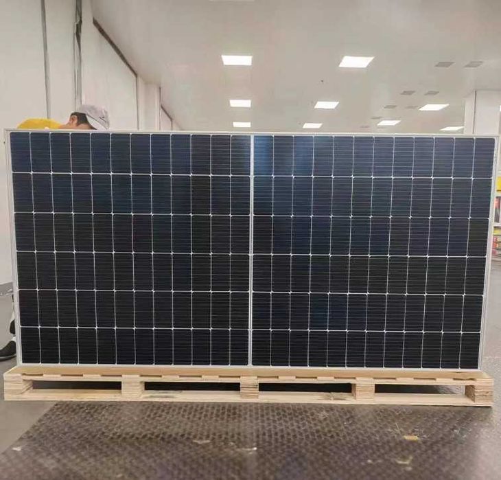 Солнечные панели в ассортименте