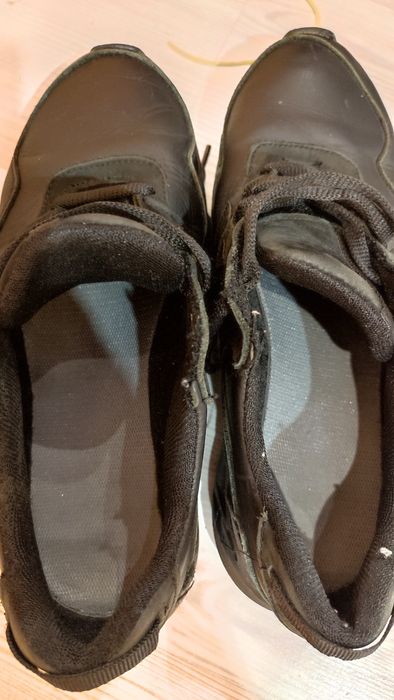 Шкіряні кросівки на юнака