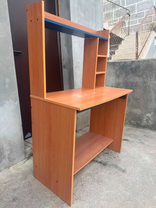 Secretaria mais cadeira