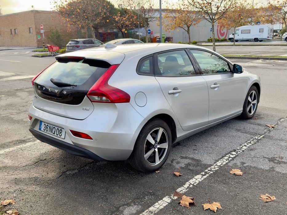 Volvo V40 D2 - 2013