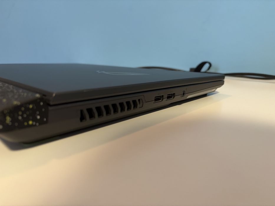 Gamingowy ASUS ROG Strix G713PI–Ryzen 9/16GB RAM/1TB SSD/RTX 4070 8GB