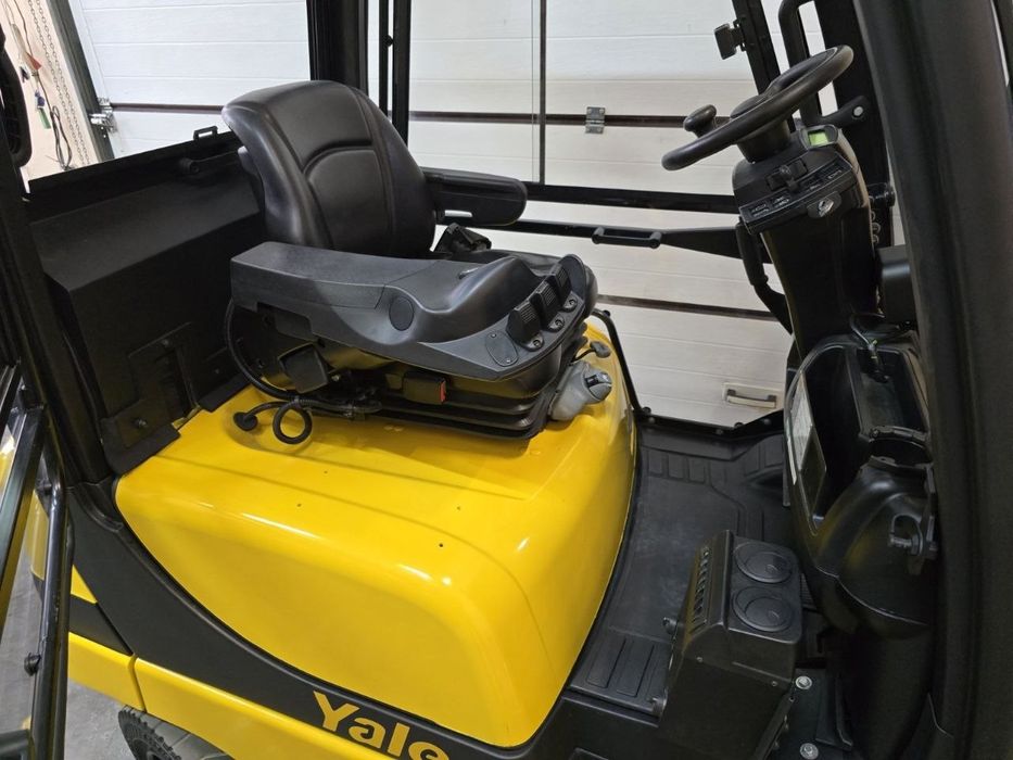газовий вилковий навантажувач Yale GLP20SVX