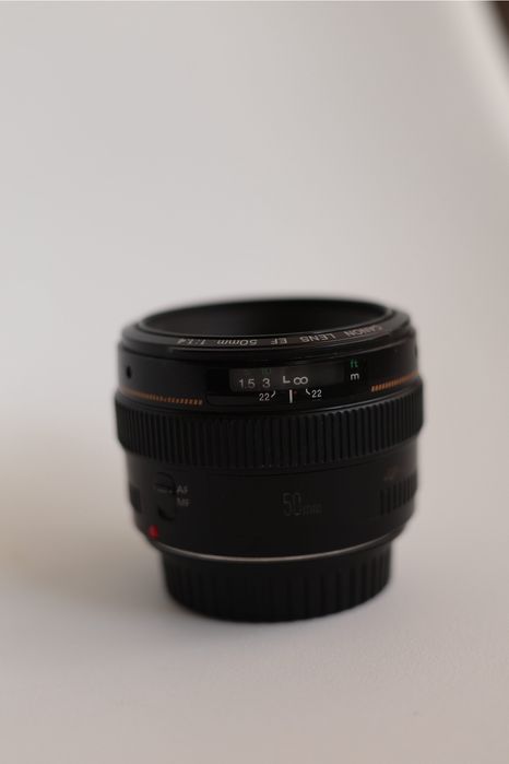 Обєктив Canon 50 mm 1.4