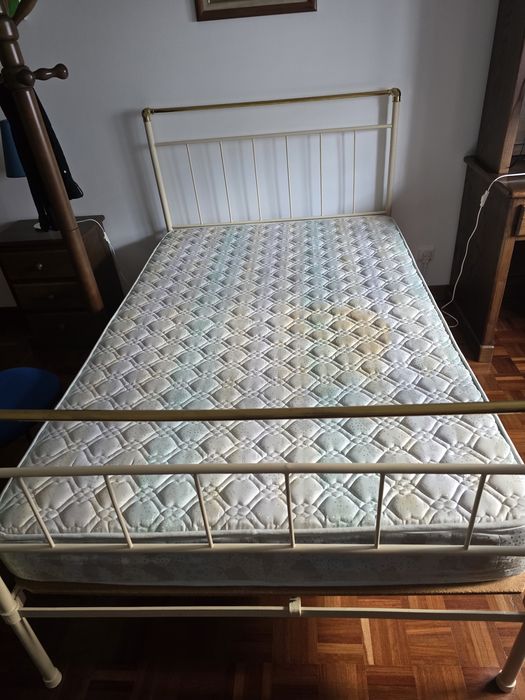 Venda de Cama em Ferro