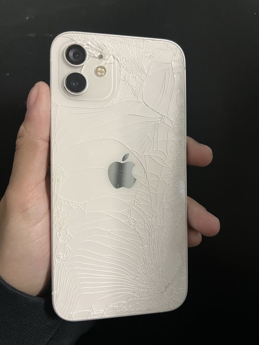 iphone 12 com traseira partida