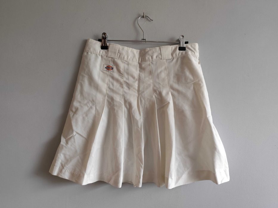 biała spódnica plisowana układana Dickies