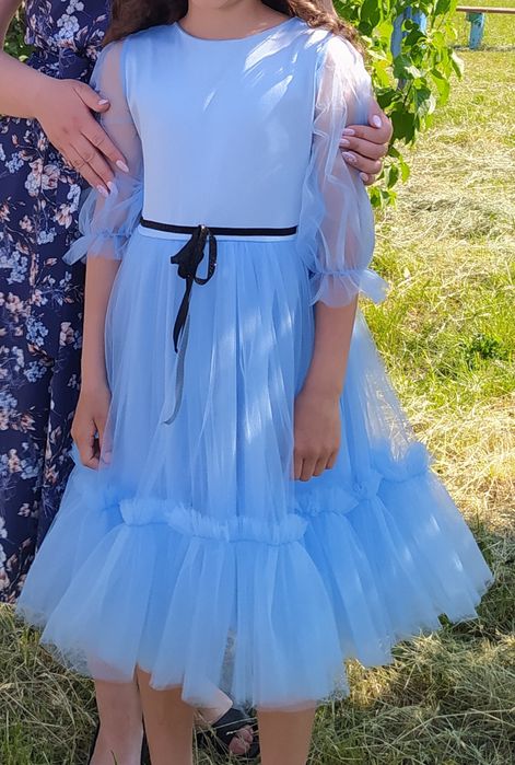 Сукня в хорошому стані