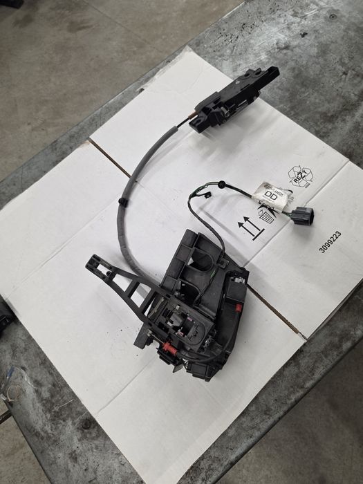 Zamek Drzwi keyless prawy tył kombi Ford Mondeo MK4 polift, smax