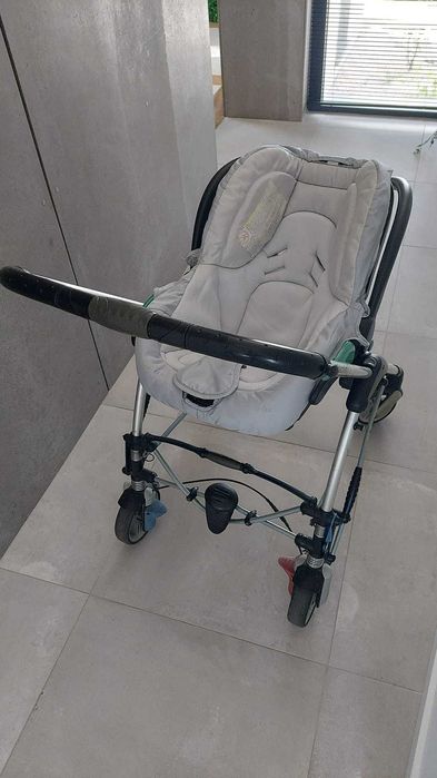 Carrinho de Bebé Streety e Ovo