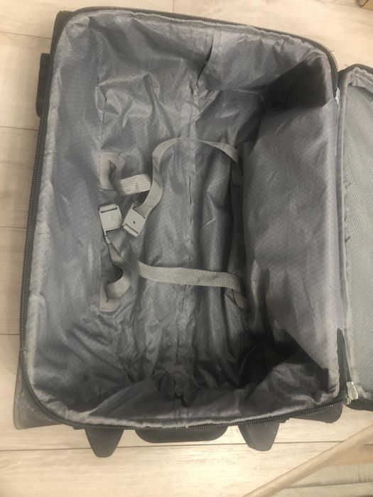 Чемодан на колесах