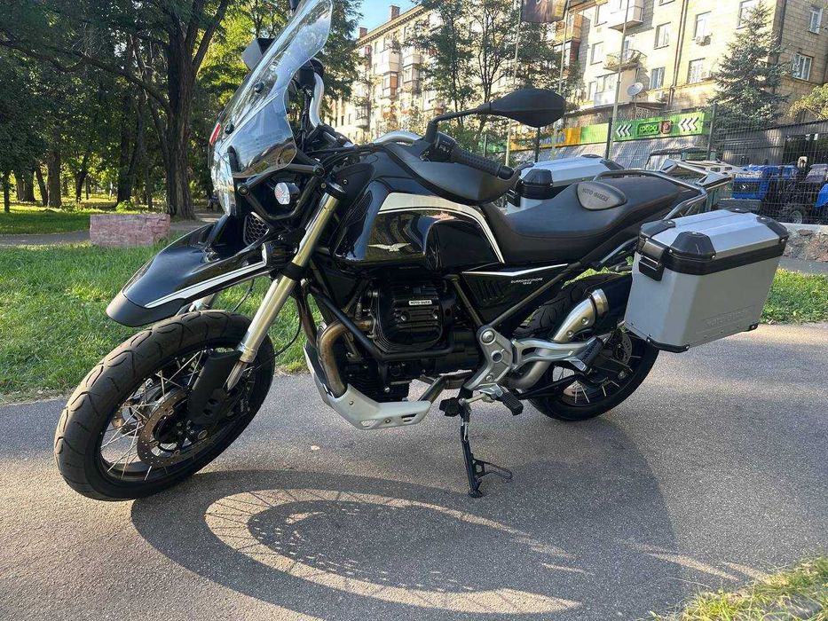 Мотоцикл Moto Guzzi V85TT 2023 рік 4500 км