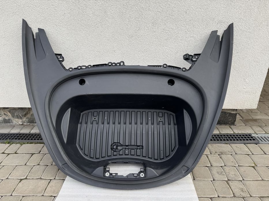 Корито / підкапотний бокс рест Tesla Model 3