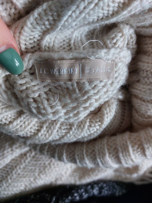 Пончо жіноче з китицями