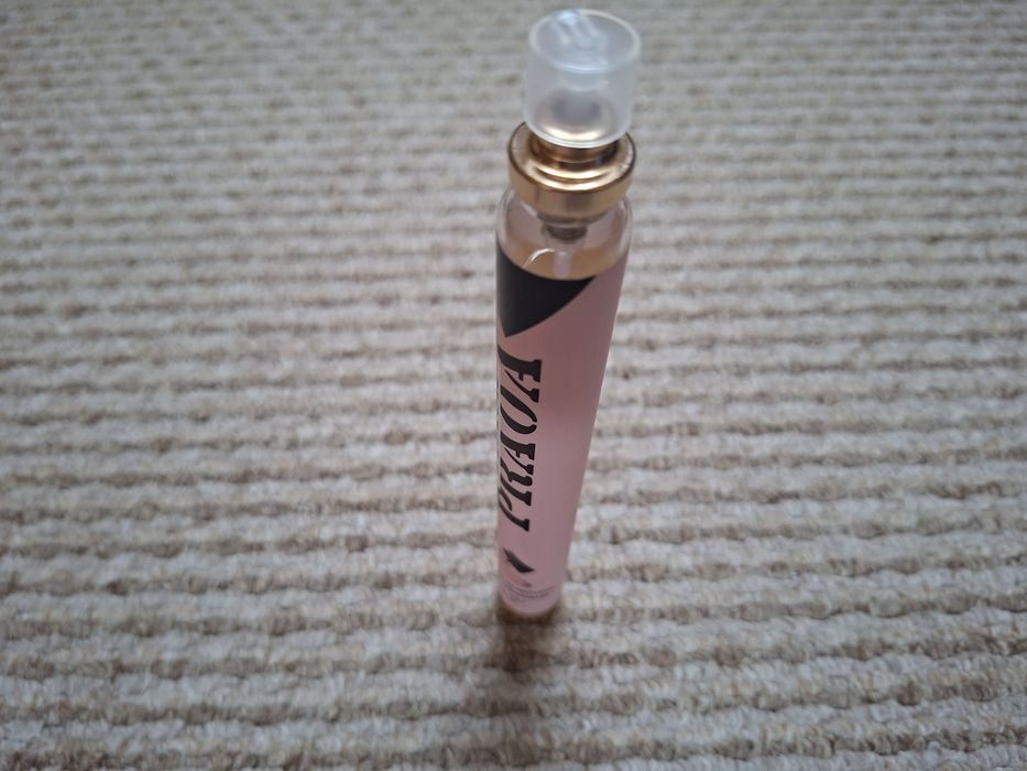 Perfumetki Prada Miraculum lakiery do paznokci