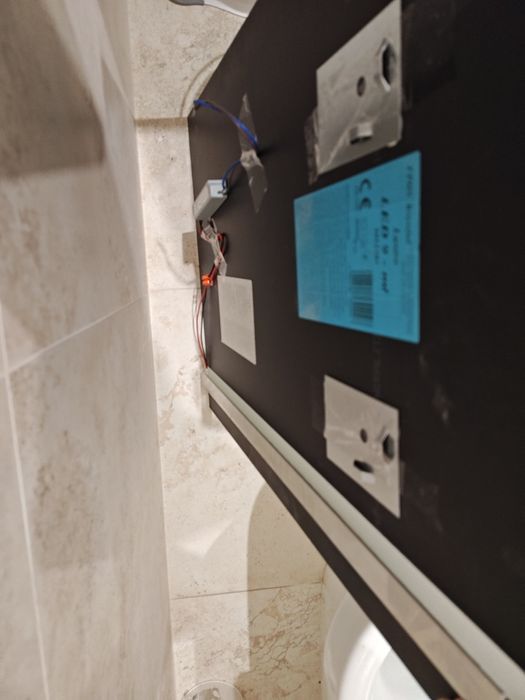 Lustro 50x70 z wbudowanym oświetleniem led