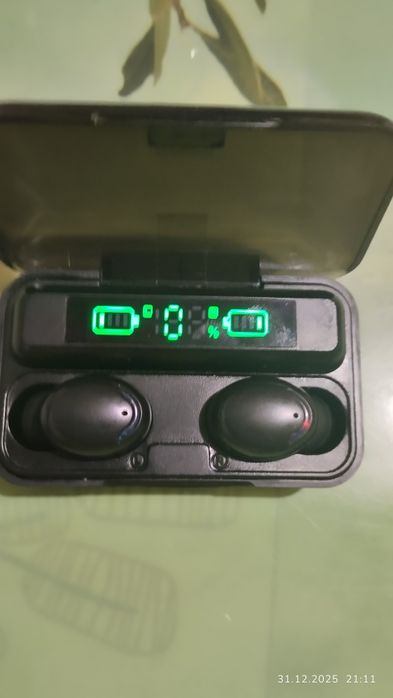 Продам блютуз навушники.