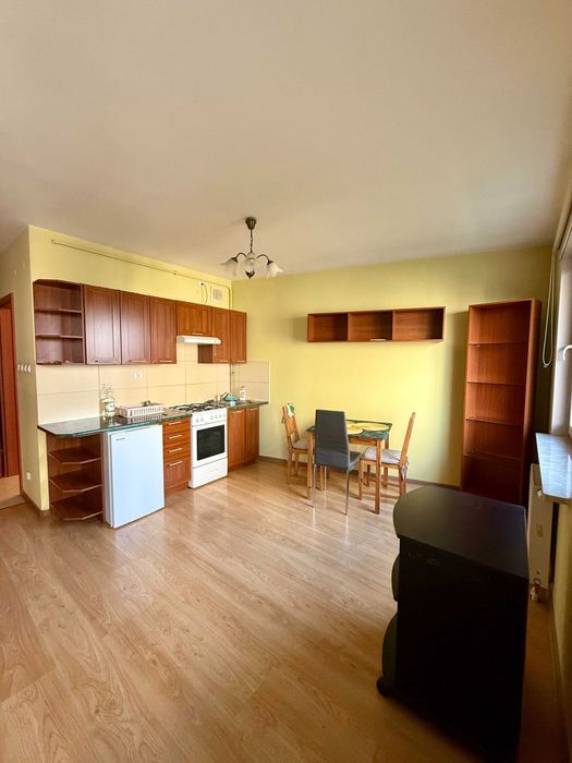 Przytulna kawalerka 28m² przy metrze Natolin – ul. Raabego | Wolna od zaraz