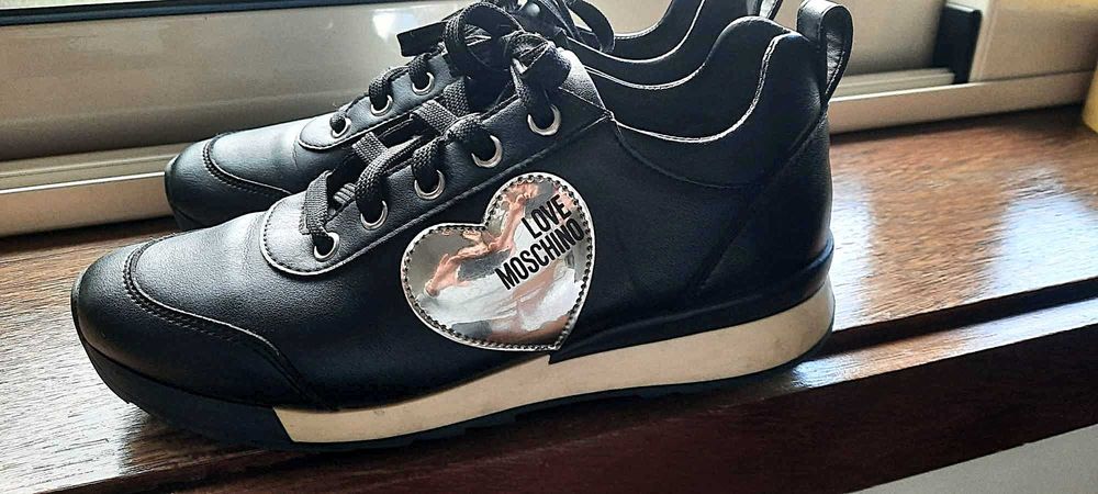 Ténis Love Moschino