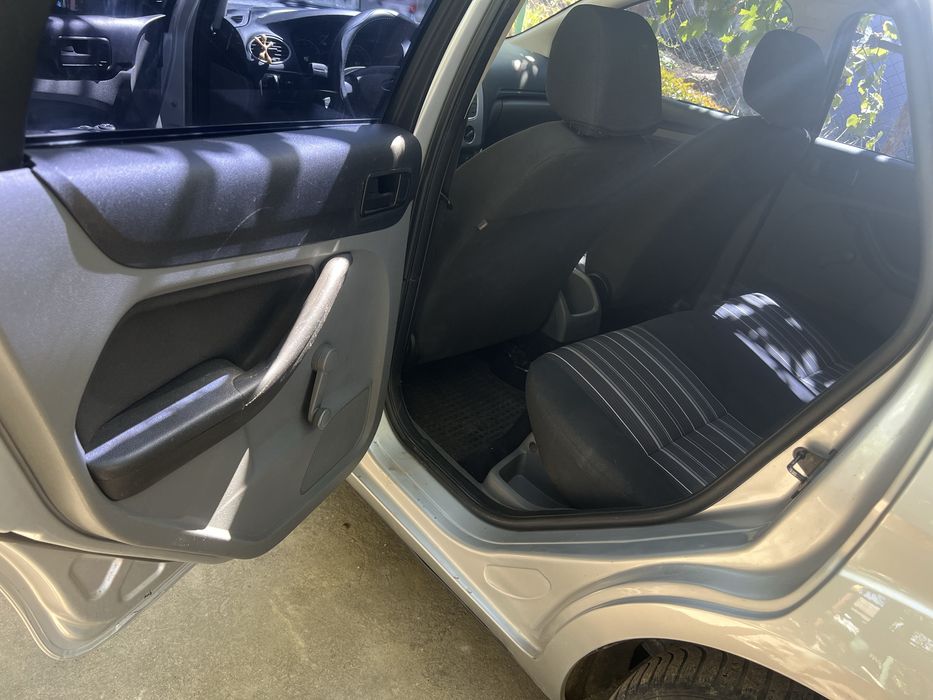FORD/focus 2,2011 року 1.4газ/бензін за додатковою інформацією пішите