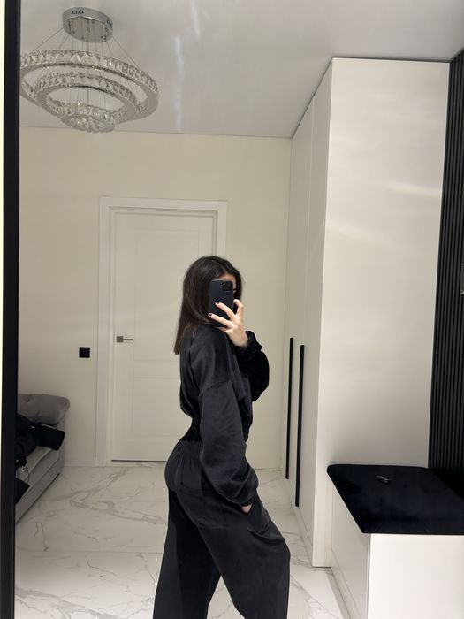 Костюм велюровий чорний