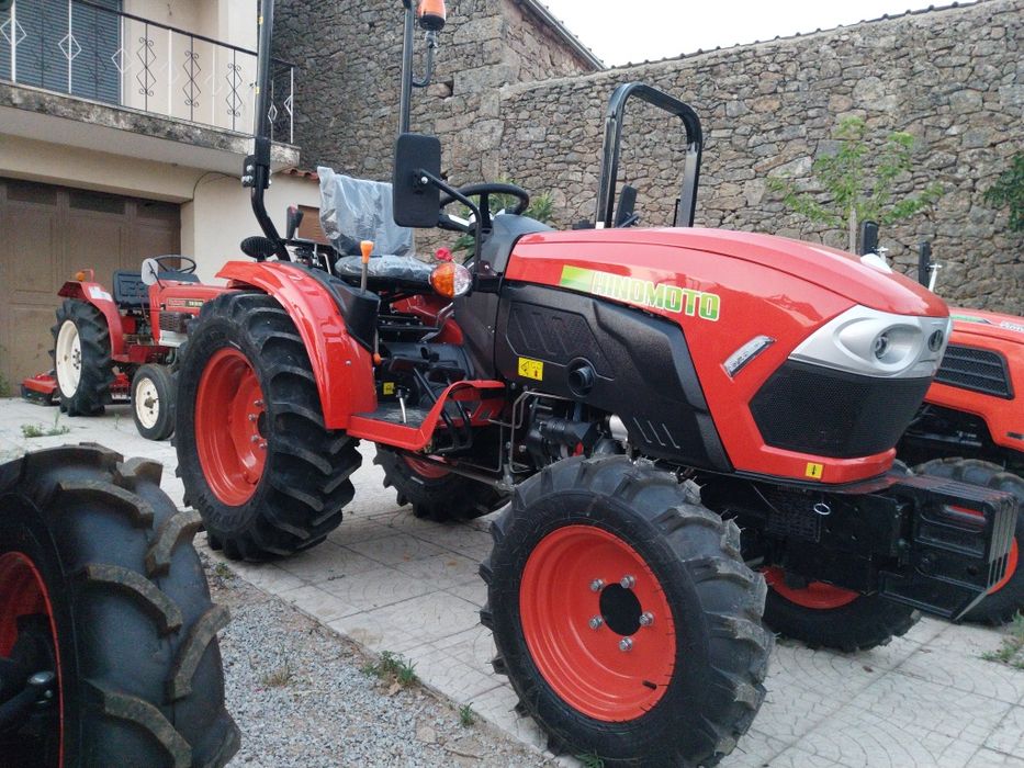 Tratores Hinomoto  Equivalente 35CV