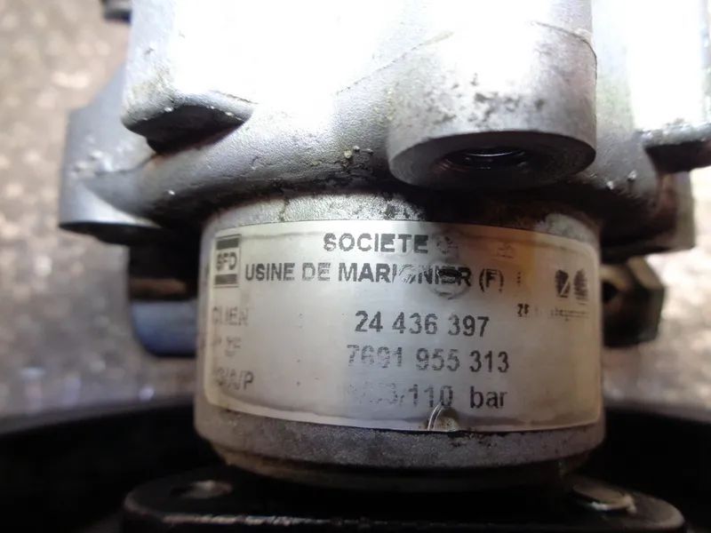 pompa wspomagania omega 2.6 v6 3.2 v6 2.5 v6 3.0 v6 lift