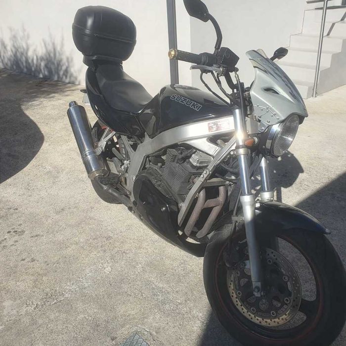 Suzuki (Naked) - Excelente Estado