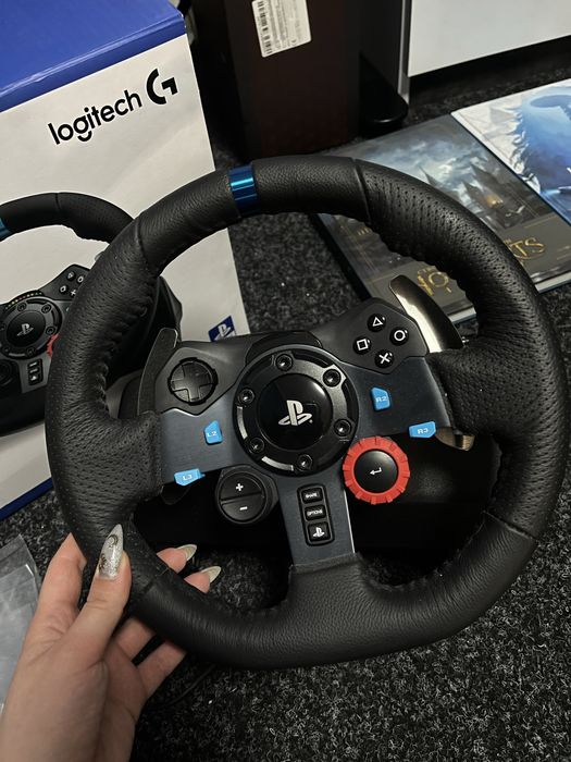 Кермо та педалі Logitech G29 Driving Force Racing Wheel для PS5