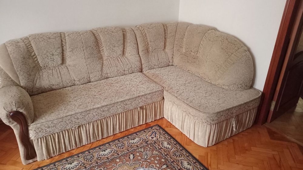 М'ягкий куток для вітальні