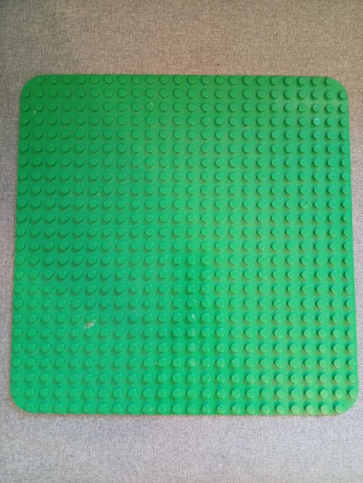 Sprzedam płytę LEGO Duplo  38x38 oraz pluszaka Binga i Flopa