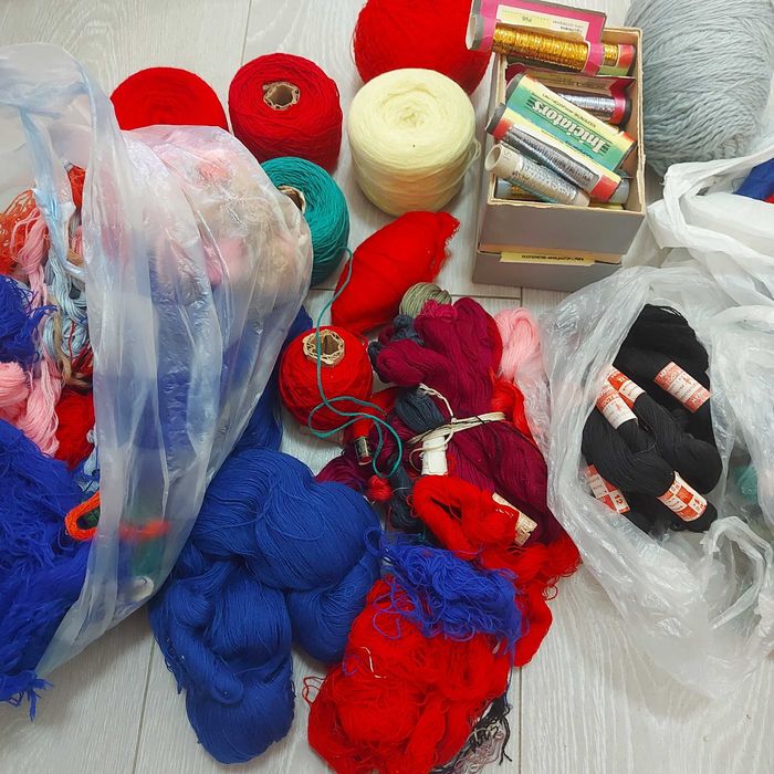 Все для вишивання нитки різні