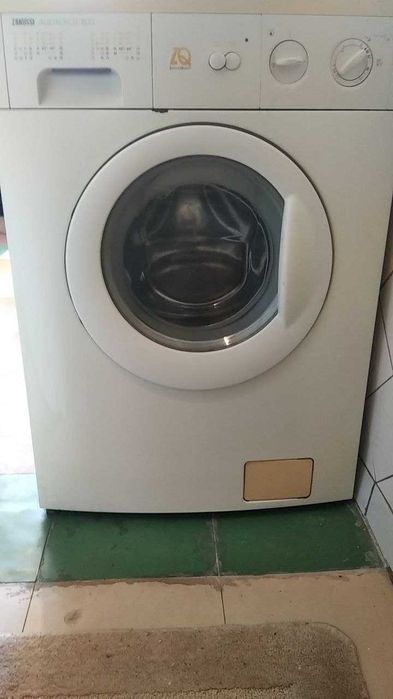 Стиральная машина Zanussi Aquacycle 800