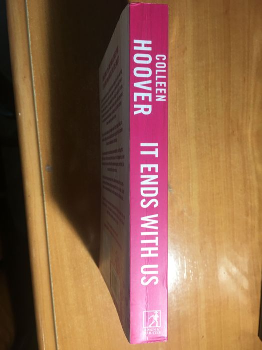 IT ENDS WITH US Colleen Hoover versão inglês