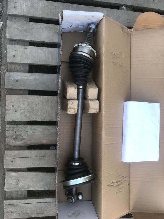 Полуось Рено (меган сценик кенго)