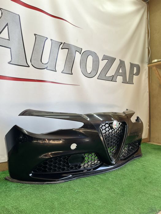 Передній бампер Alfa Romeo Giulia.Бампер передний в сборе на джулию