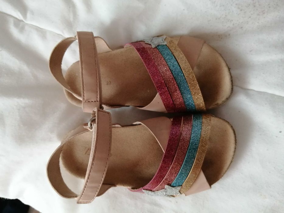 Sandalias n. 23 Zara