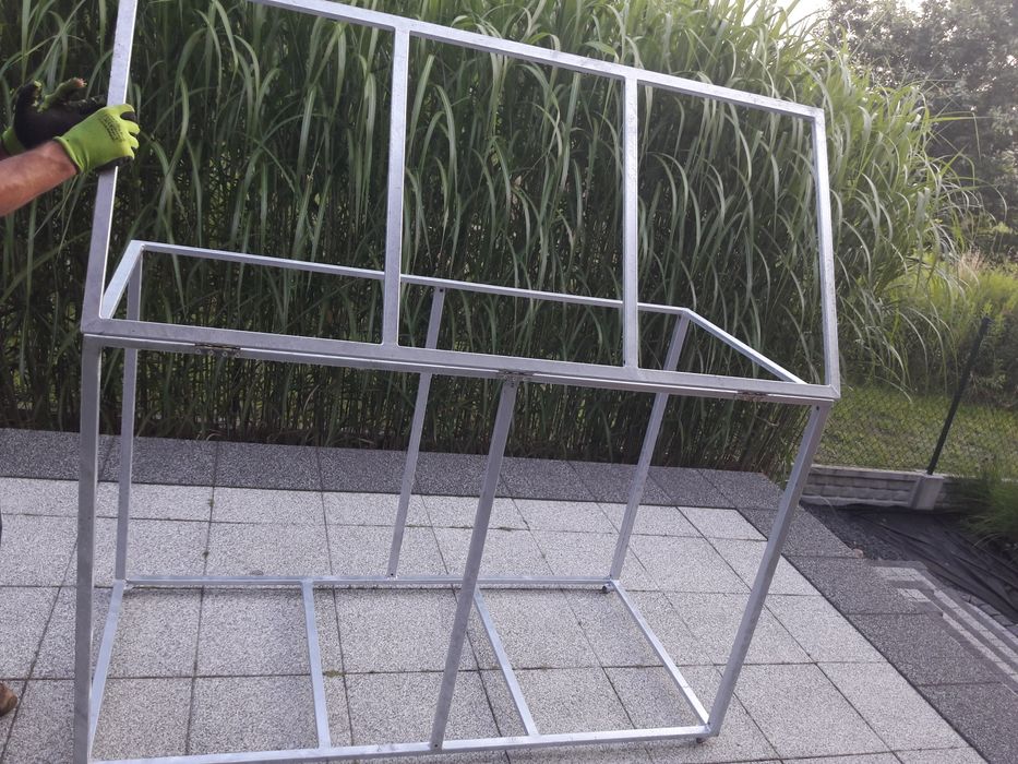 Stelaż klatka konstrukcja metalowa do skrzyni ogrodowej, szafy itp