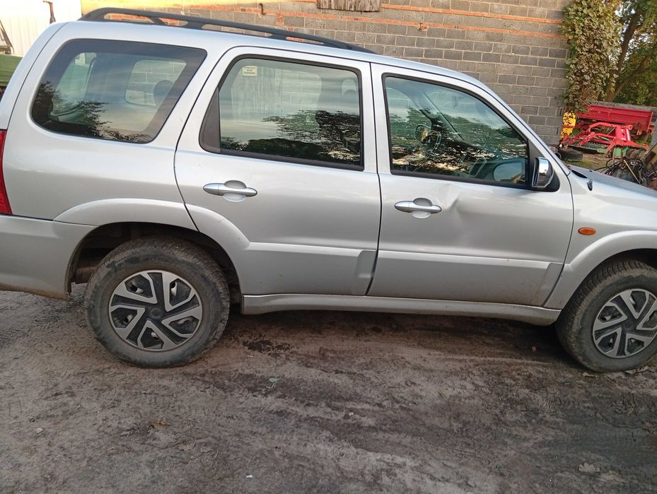Mazda tribute 2.3 benzyna