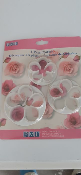 Small pan with removable ring431197893501265926