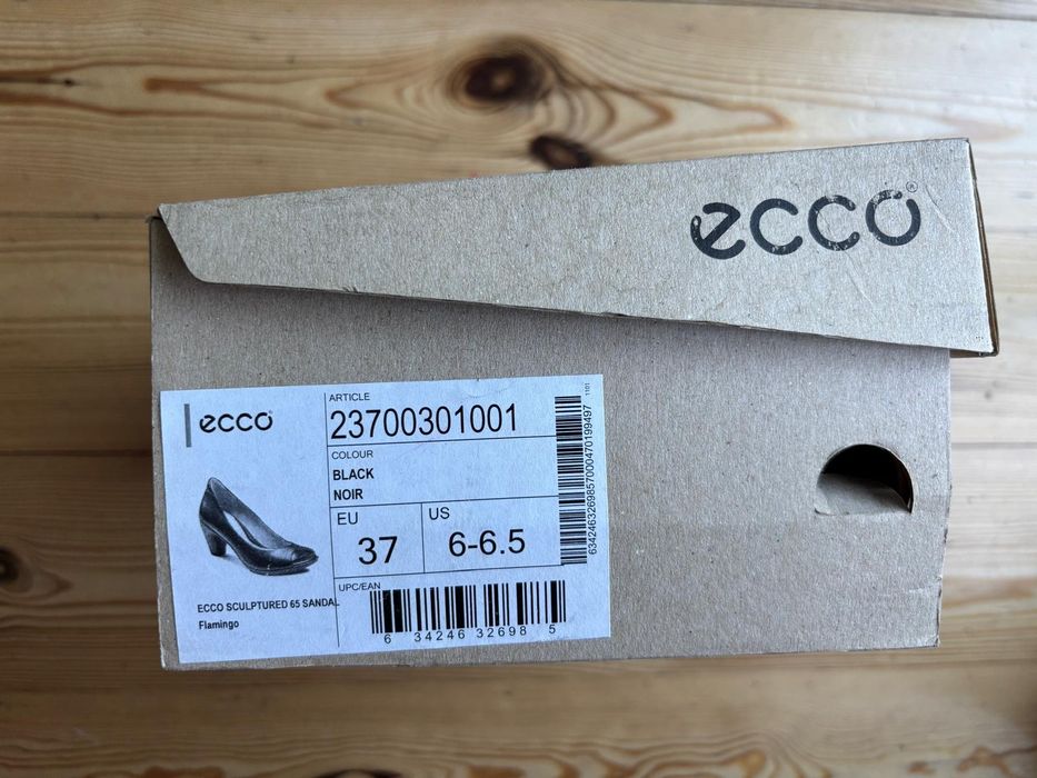 Butu na obcasie ecco rozm. 37