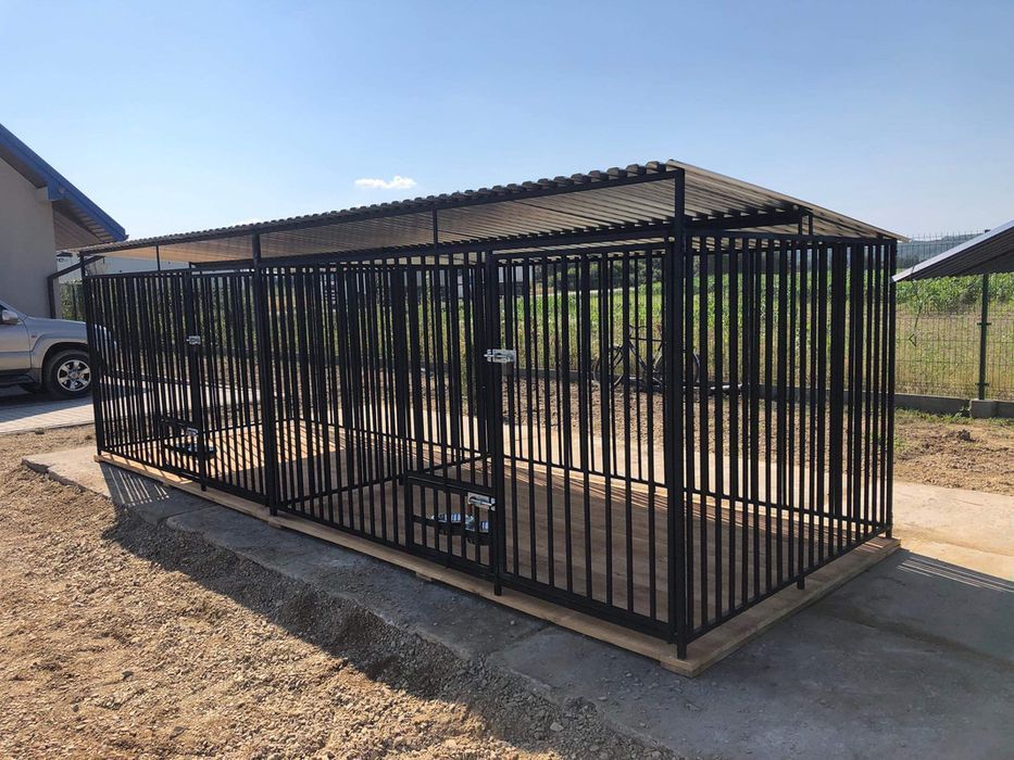 Stabilny kojec dla psa. Wytrzymały boks, klatka, zagroda.