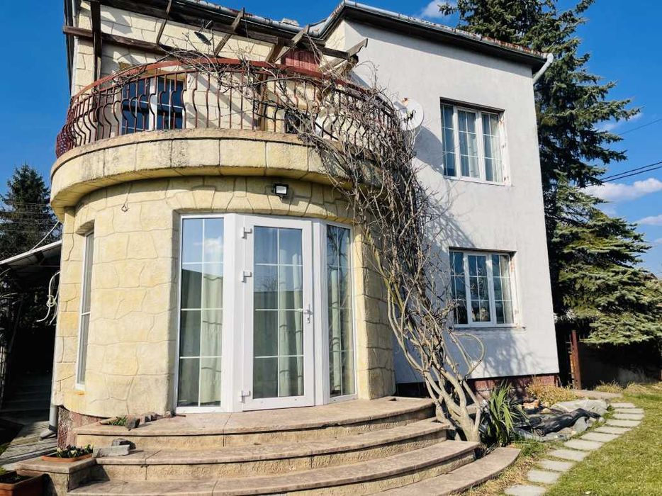 Продаж ! Два будинки з ремонтом на одній ділянці! Конопниця!