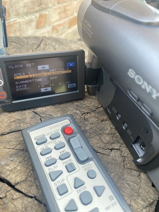 Sony Handycam DCR-DVD403E PAL / Carl Zeiss / Комплект